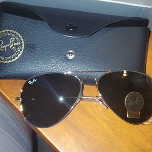 NWOT Ray Ban Aviator Sunglasses